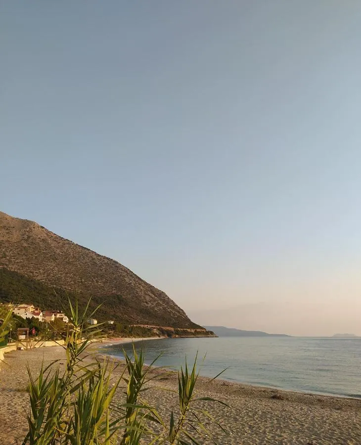 Ragia Beach Apartment Pórosz